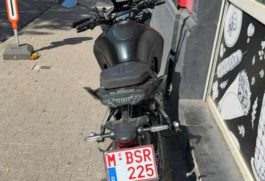 Akrapović Titanium Tracer 7