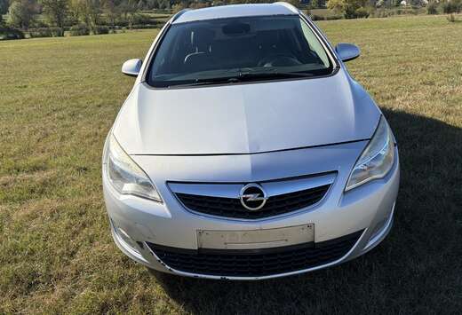 Opel Break Opel Astra j  Sports Tourer 1.7 CDTi