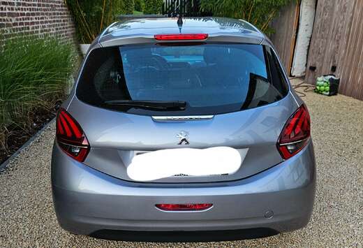 Peugeot 208 1.2i PureTech Like S