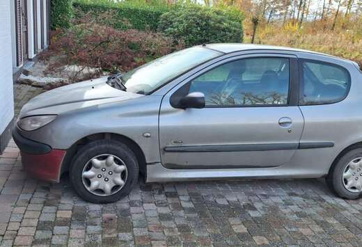 Peugeot 206+75+Premium