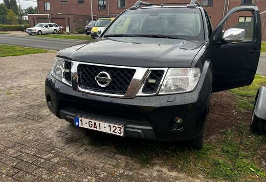 Nissan Navara 3.0 dCi V6 4x4 LE Exec.Pack IT DPF(E5)