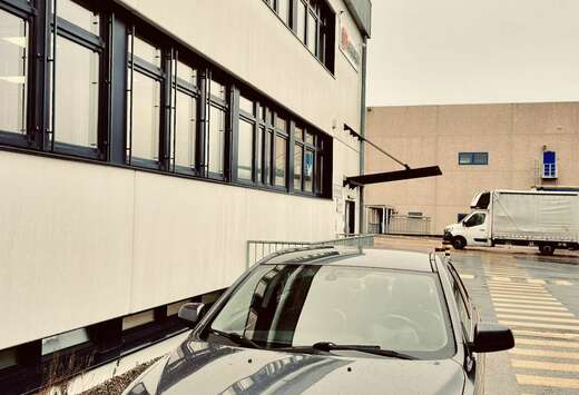 Mitsubishi 1.8 Essense Fool Opt.