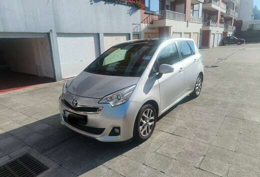 Toyota Verso S 1.33 VVT-i Lounge Multidrive S