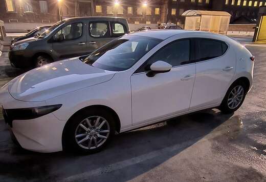 Mazda Hatchback 2.0i e-Skyactiv-G Skydrive Luxury