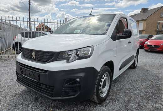 Peugeot 1.5D1jGARANTINAVCAMCRUISECARPLAYDABBTW INC