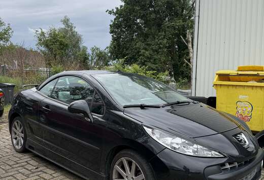 Peugeot CC 1.6i 16v Pack