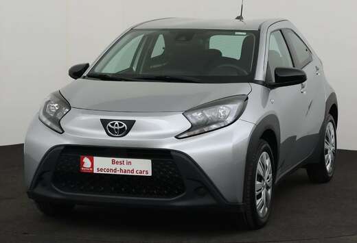 Toyota 1.0i X-PLAY CVT CVT  + A/T + CAMERA + CRUISE + ...