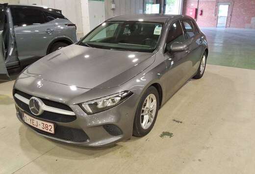 Mercedes-Benz A180*LOOK AMG*XENON LED *CAR PASS*