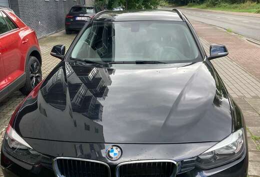 BMW 318i Touring Automatic/Navi/Leder