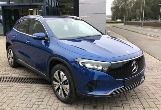 Mercedes-Benz EQA 300 4Matic 360  camera Drivers seat ...