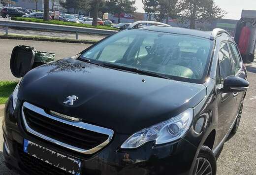 Peugeot 1.2i PureTech Style / 2015