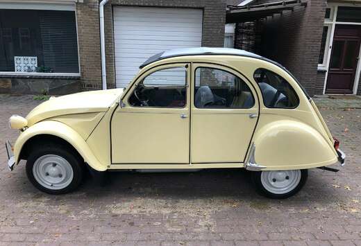 Citroen 2 CV 6 Charleston