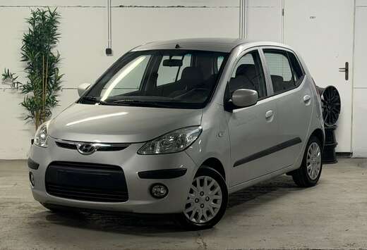 Hyundai i10 1.1i Lounge