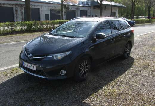 Toyota Toyota Auris SW HEV 1.8i HSD Lounge CVT
