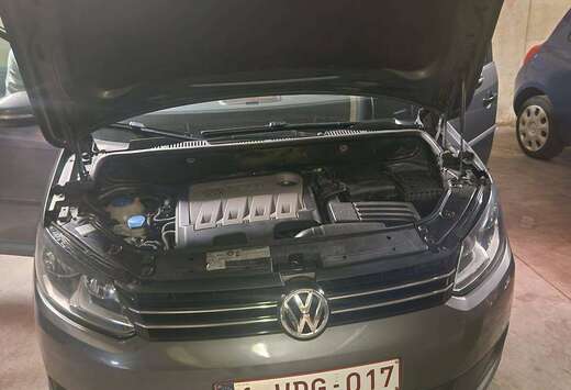 Volkswagen Touran 1.6 CR TDi Highline