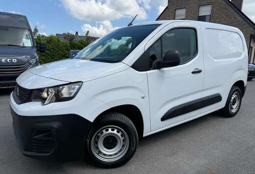 Peugeot 1.2 Benzine / CarPlay / 12.388 + BTW/TVA