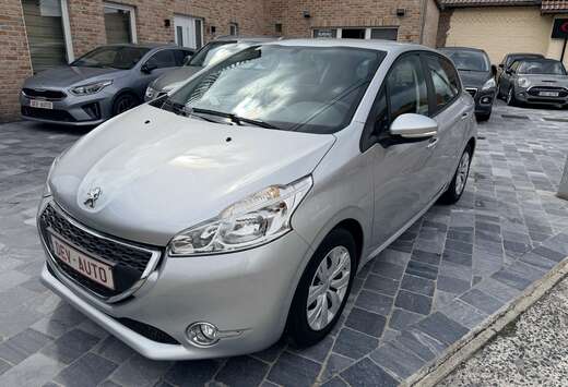 Peugeot 208 *BOITE AUTO*GARANTIE 12M*CLIM*GPS*ETC