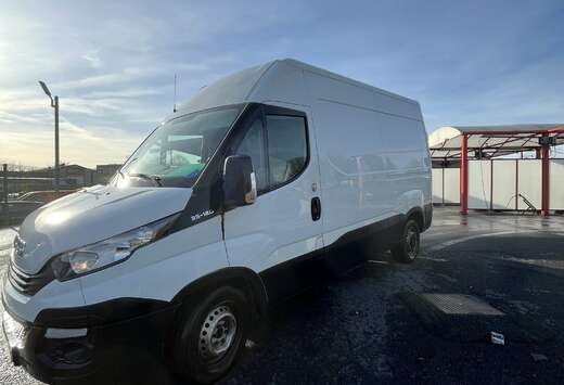 Iveco CHASSIS CAB 35 S 12 EMP 3750 QUAD-LEAF BVM6