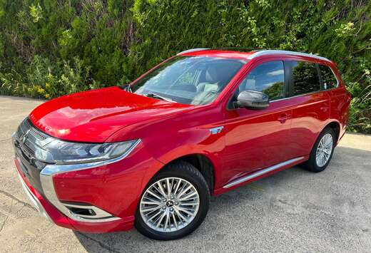 Mitsubishi Outlander PHEV 2.4i 4WD Instyle SDA-NAV
