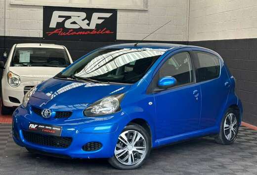 Toyota Aygo 1.0i VVT-i Car Dance