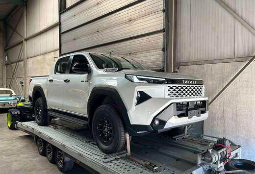 Toyota HILUX TRAVO AT