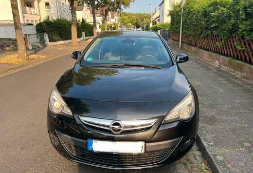Opel Astra GTC 1.6 TurboInnovation