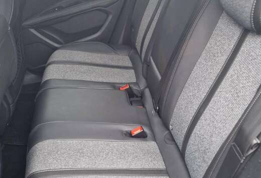 Peugeot PureTech 130 Stop & Start GPF EAT8 Active Bus ...