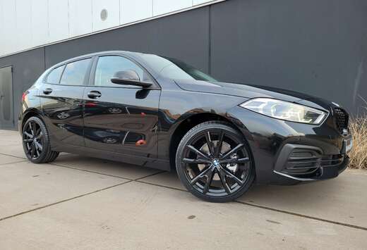 BMW d*FULL LED*NAVI*APPLE CARPLAY*LIVE COCKPIT PLUS*