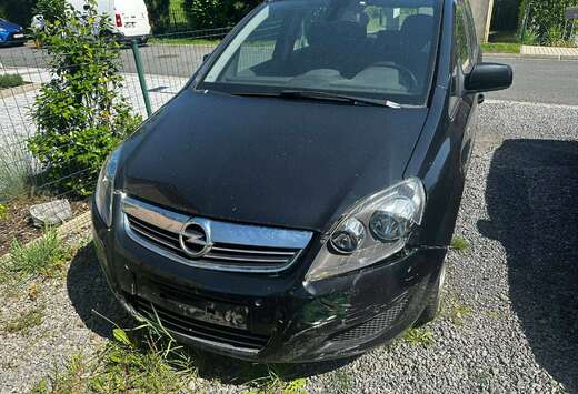 Opel Zafira 1.9 DTL CDTi Cosmo DPF