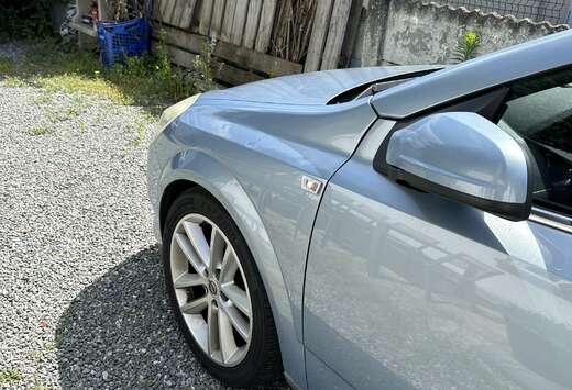 Opel 1.6i XEL 16v Bertone Edition