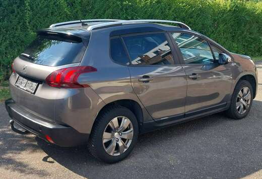 Peugeot 2008 1.2i PureTech Style S