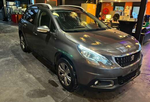 Peugeot 1.2i - A/C AUTO - MEDIA/TEL - NAVI - LIM/REG