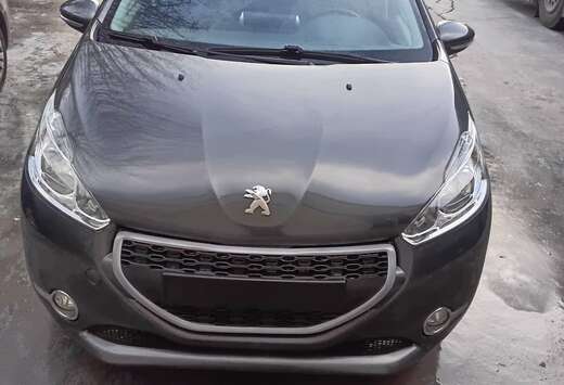 Peugeot 208 1.2i Intuitive
