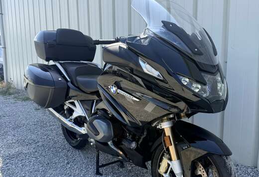 BMW Triple Black Full Options
