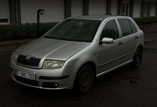 Skoda Fabia 1.2i airco / capteur stationnement avec c ...