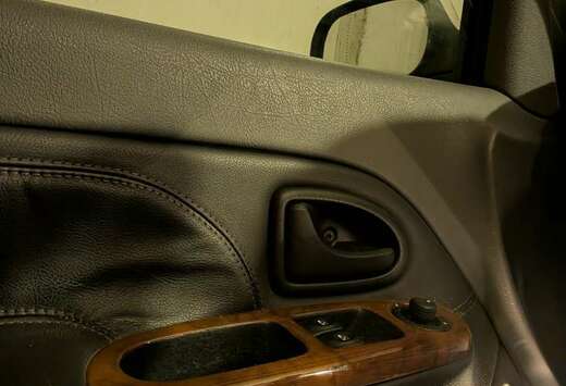 Renault 1.6i Initiale Paris