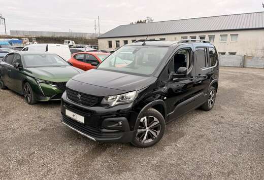 Peugeot 1.2 Puretech 130 GT EAT8