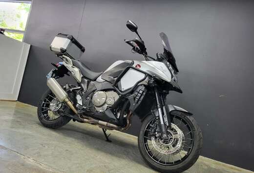 Honda 1200 krachtige karaktervolle allroad