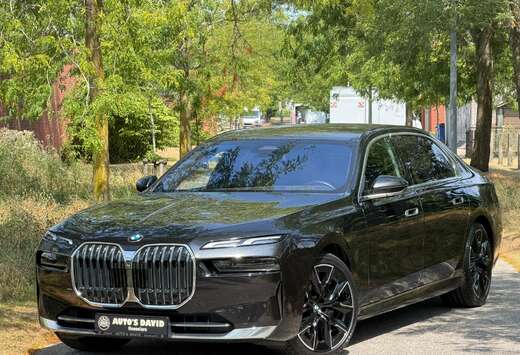 BMW 740 dXAS*HUD*B&W*PANO*