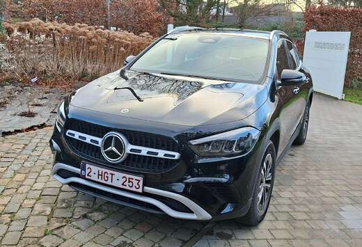 Mercedes-Benz GLA 180 Essential Line