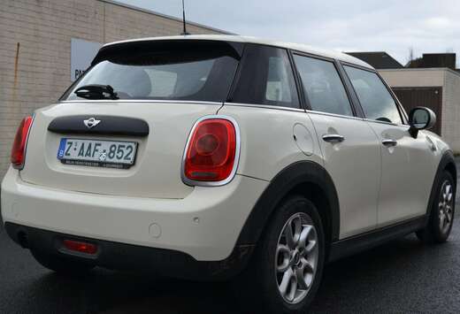MINI Automaat / 5 Deurs / Airco / Alu / Cruise contro ...