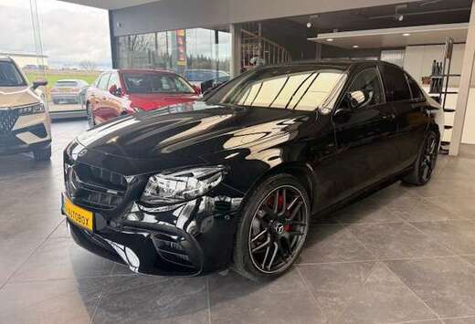 Mercedes-Benz E63 S AMG 4 MATIC