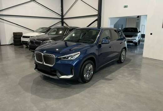BMW iX1 66.5 kWh xDrive30 met Garantie