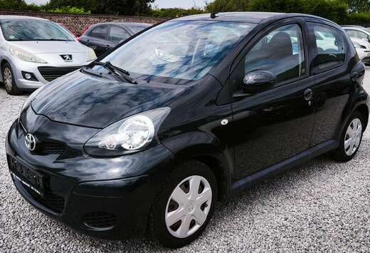 Toyota _1.0 i VVT-i (68 CH)_10/2010EUR.4_A/C_5 Portes