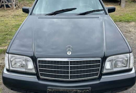 Mercedes-Benz 300 SE   W140