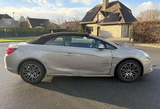 Opel Benzine Met Schade