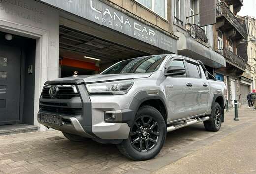 Toyota Hilux 2.8 D-4D 4WD Invincible