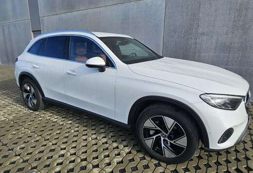 Mercedes-Benz GLC 300 e PHEV Luxury Line (230 kW)