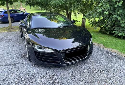 Audi 4.2i V8 Quattro FSI