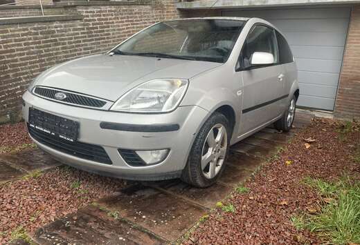 Ford 1.3 Trend - Gekeurd - Airco